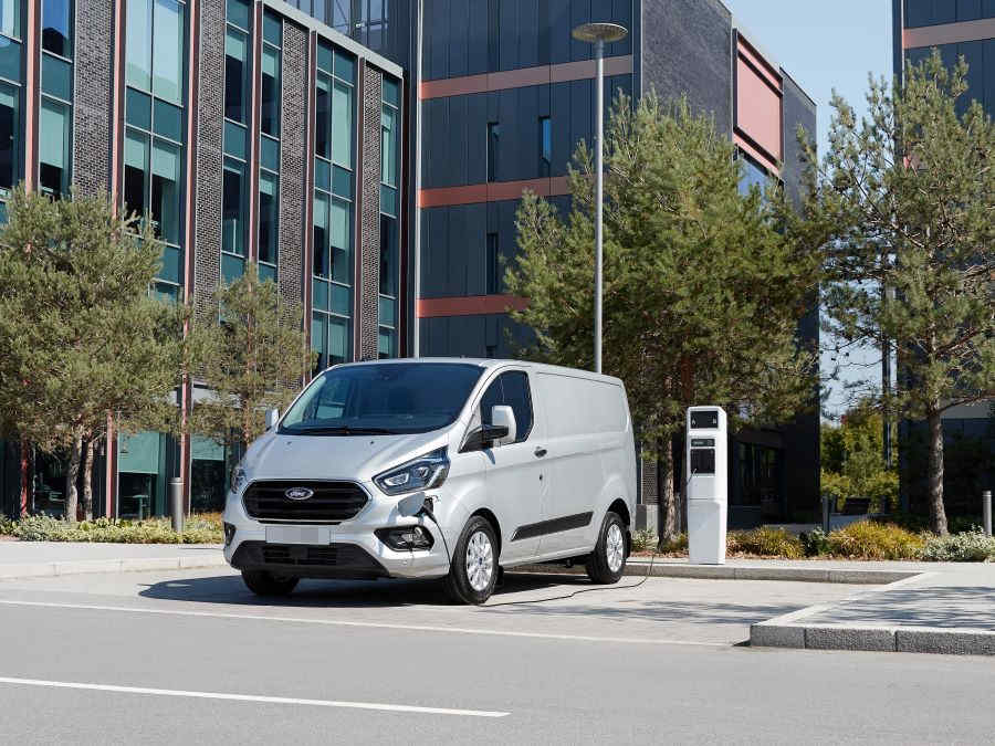 Wallbox, Ladekabel, Mobiles Ladegerät und Ladestation passend für den Ford Transit Custom Plug-in-Hybrid